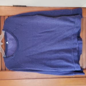 Under Armor woman size large purple ribbed sweatshirt